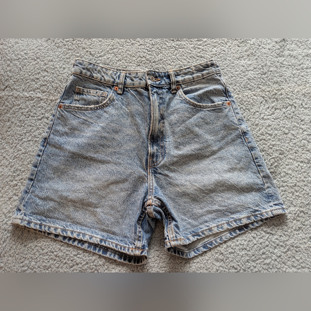 Zara Women's High Waisted Mom Shorts, Sz.8 5" Inseam